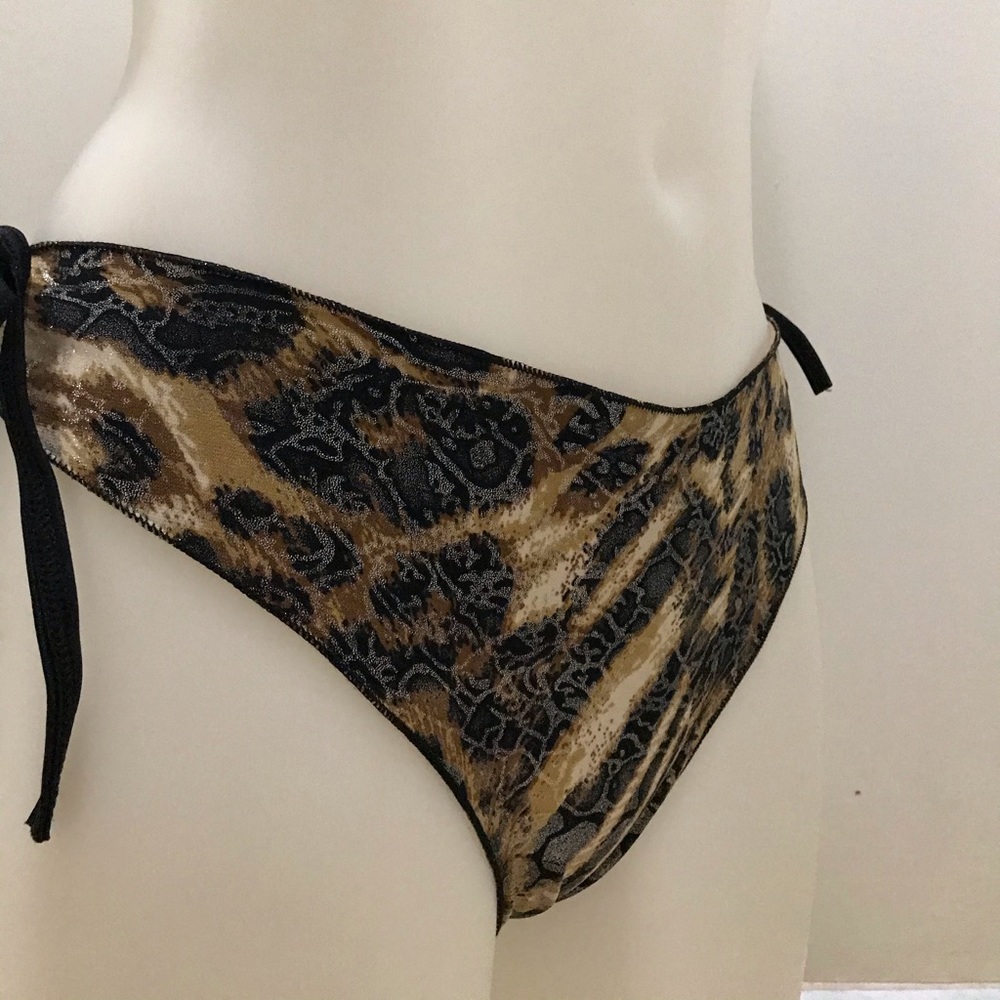 Bikini - Picture 4 of 6